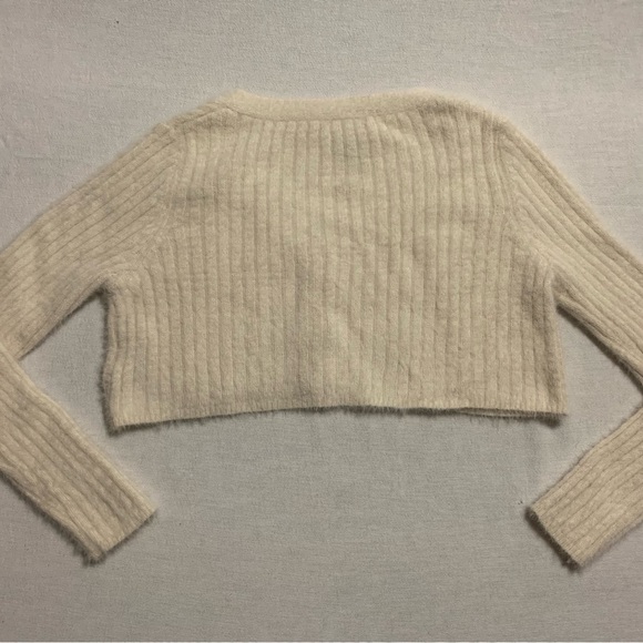 Crop Sweater! - Picture 4 of 7